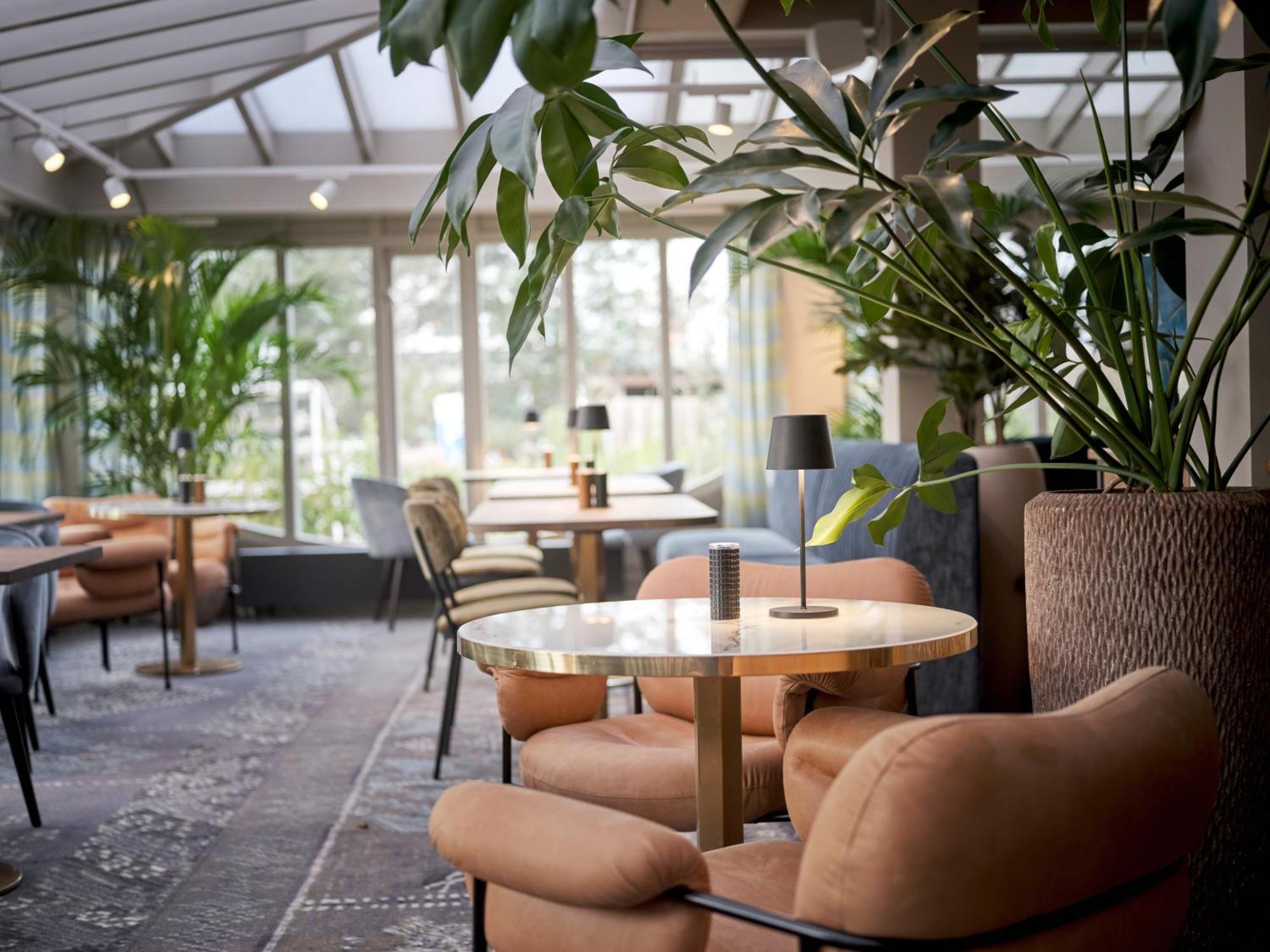 Carlton Oasis Hotel Spijkenisse Bagian luar foto