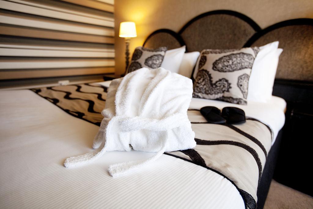Carlton Oasis Hotel Spijkenisse Bagian luar foto